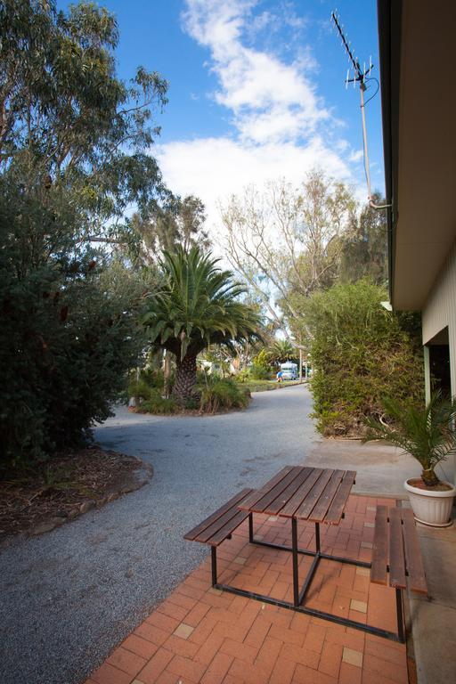 Modra'S Apartments Tumby Bay Exterior photo