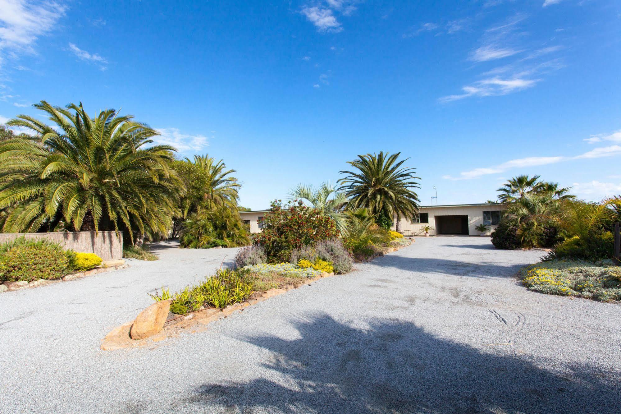 Modra'S Apartments Tumby Bay Exterior photo